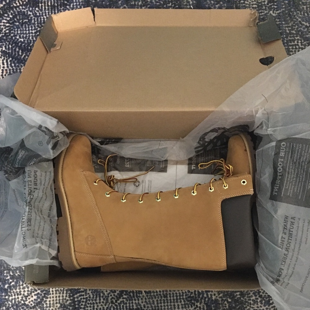 Women’s Timberland lace up boots. Size 8.5